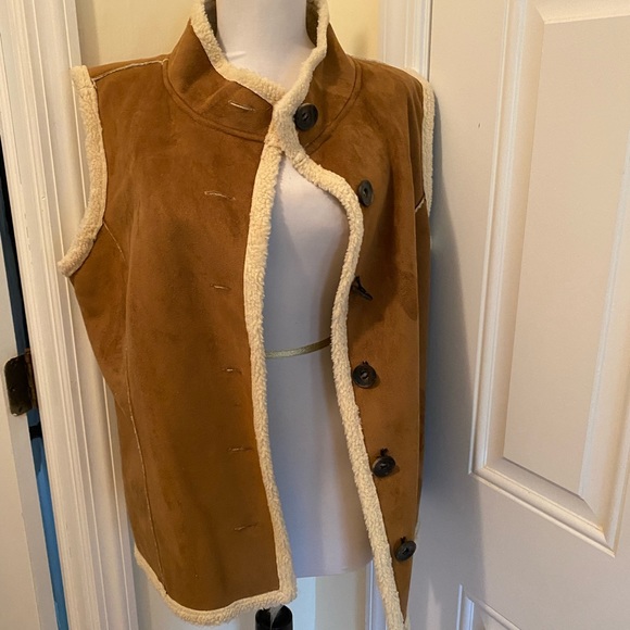 Alps Sportswear Faux Suede Shearling Vest size M NWT - Picture 7 of 11